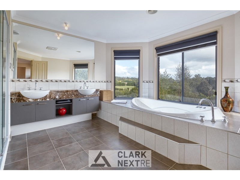 28 Fernery Boulevard, Warragul VIC 3820