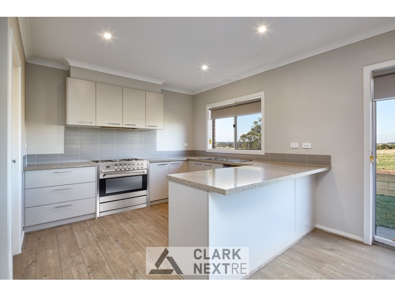 12 Maidenhair Drive, Warragul VIC 3820