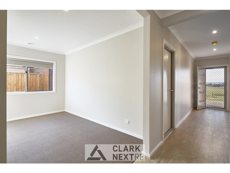 12 Maidenhair Drive, Warragul VIC 3820