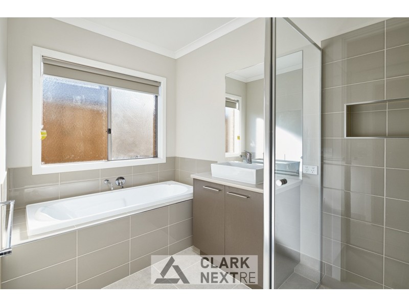 12 Maidenhair Drive, Warragul VIC 3820