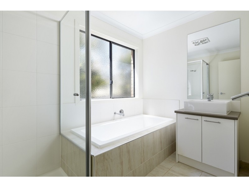 19 Miller Close, Drouin VIC 3818