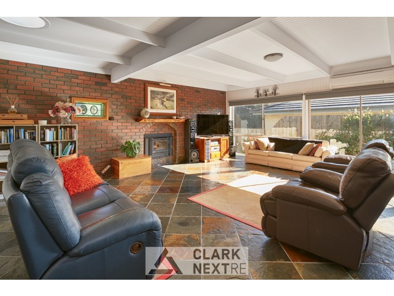 11 Main Neerim Road, Drouin VIC 3818