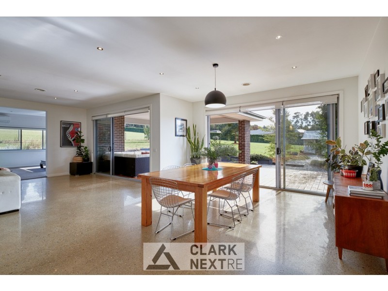 11 Nottingham Court, Drouin VIC 3818