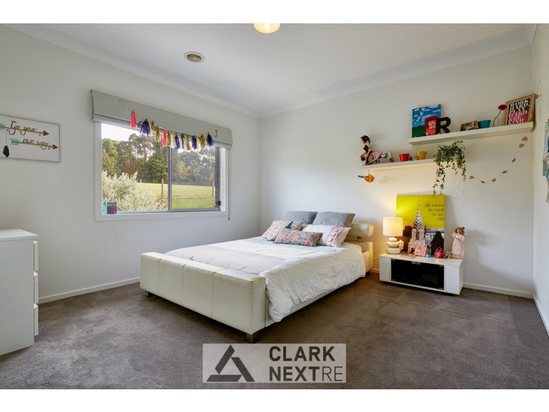 11 Nottingham Court, Drouin VIC 3818
