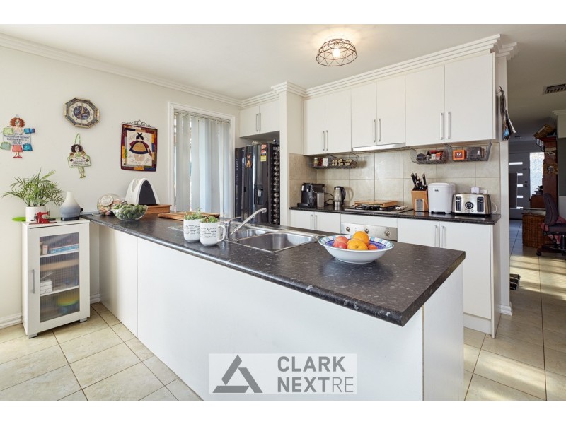 7 Hatfield Drive, Drouin VIC 3818