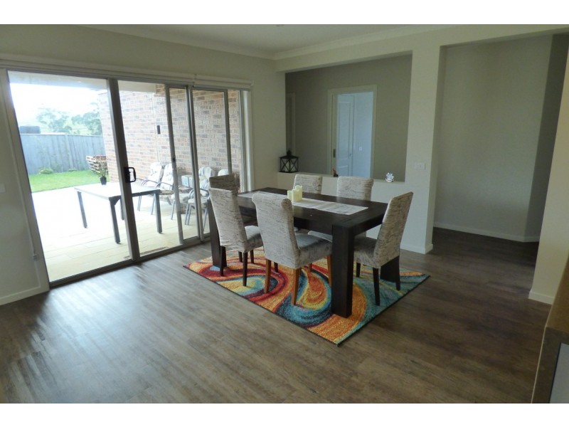 18 Sandstock Drive, Warragul VIC 3820