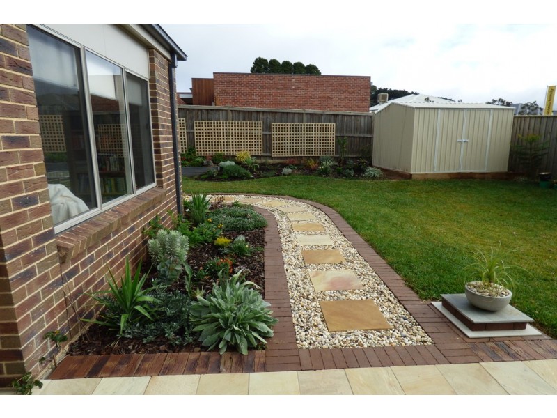 18 Sandstock Drive, Warragul VIC 3820