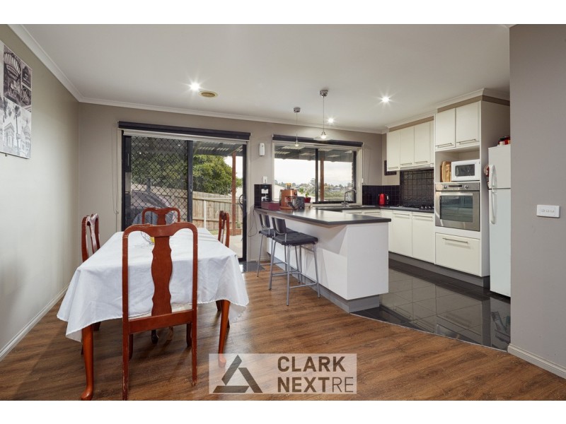 12 Walker Drive, Drouin VIC 3818
