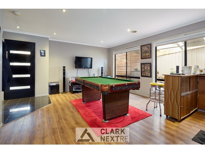 12 Walker Drive, Drouin VIC 3818