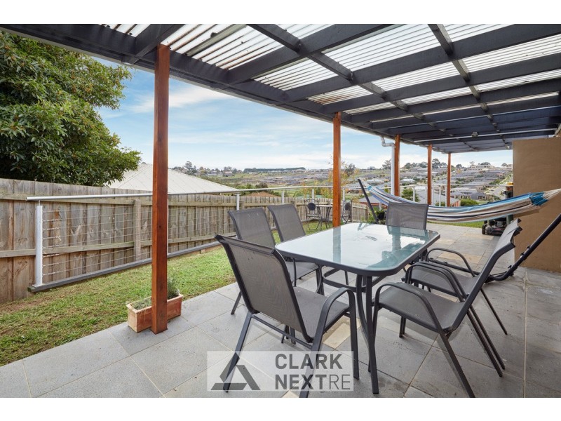12 Walker Drive, Drouin VIC 3818