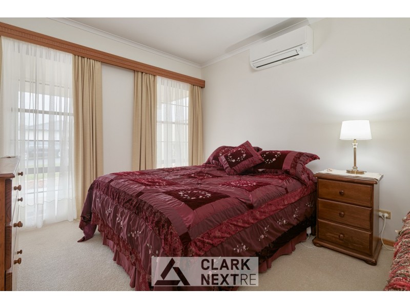 25 Johnson Avenue, Drouin VIC 3818