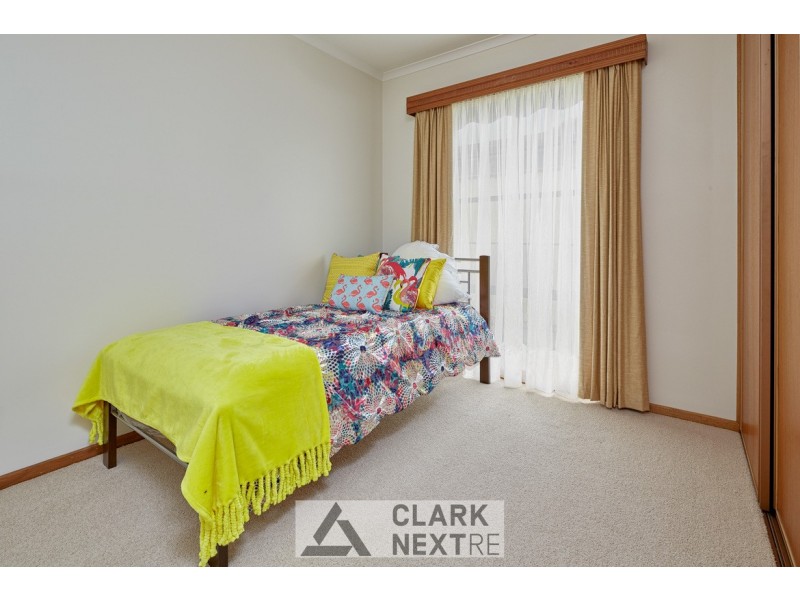 25 Johnson Avenue, Drouin VIC 3818