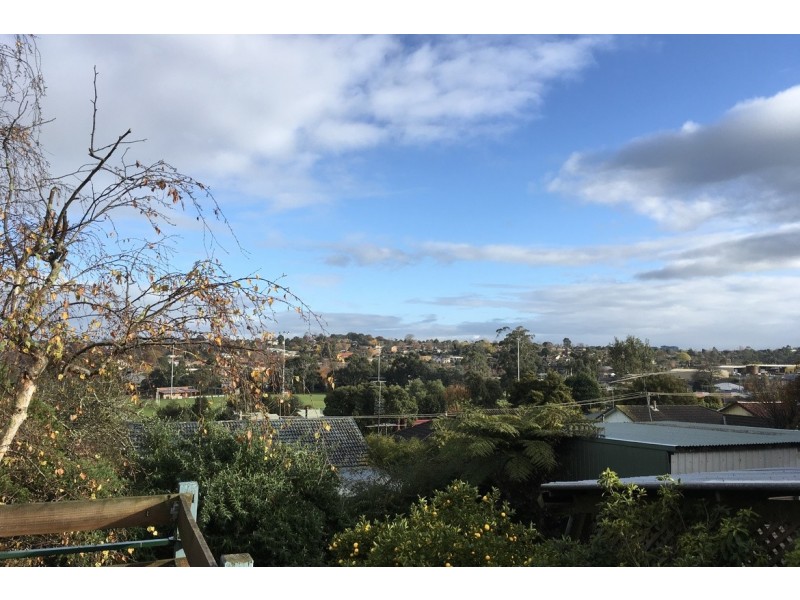 33 Burton Street, Warragul VIC 3820