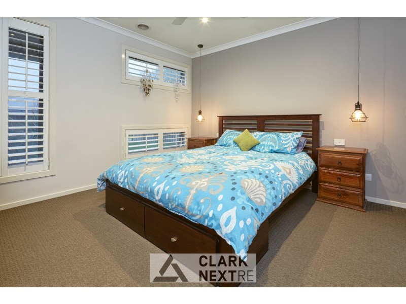 14 Harmon Drive, Drouin VIC 3818