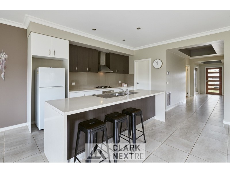 177 Twin Ranges Drive, Warragul VIC 3820
