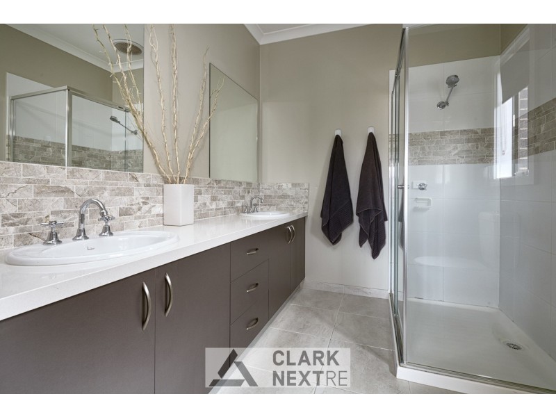 177 Twin Ranges Drive, Warragul VIC 3820