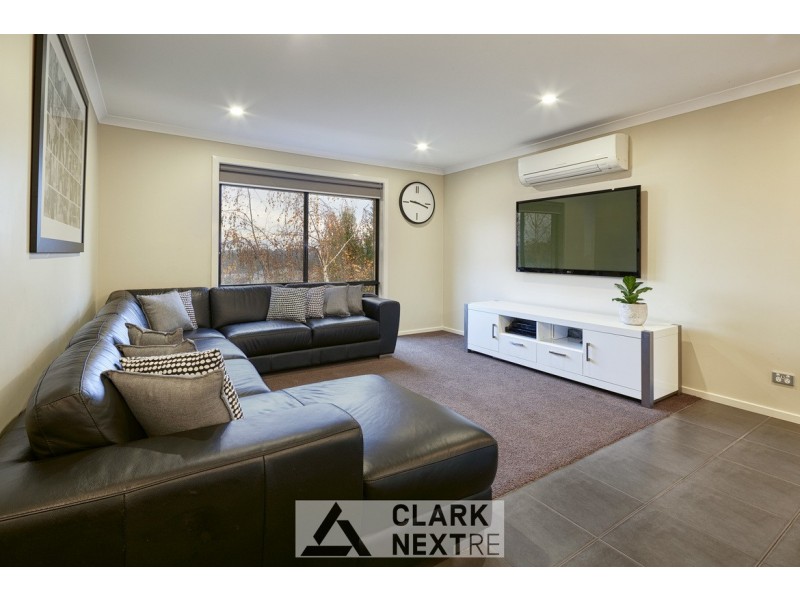 5 Cameron Court, Drouin VIC 3818