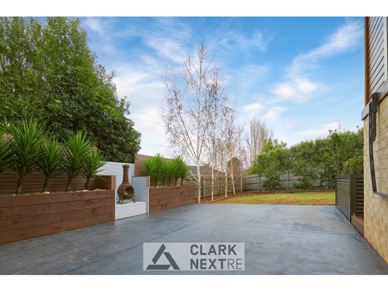 5 Cameron Court, Drouin VIC 3818