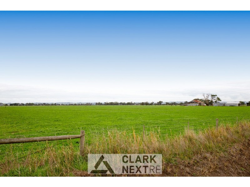 C A 138 Temby Road, Iona VIC 3815