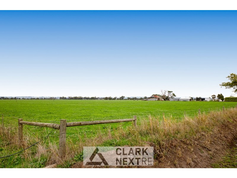 C A 138 Temby Road, Iona VIC 3815