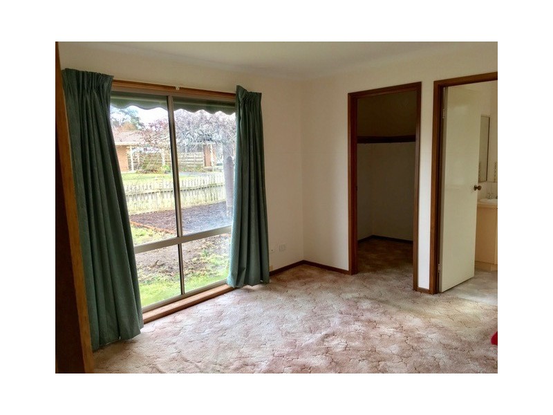 10 Melanie Drive, Warragul VIC 3820