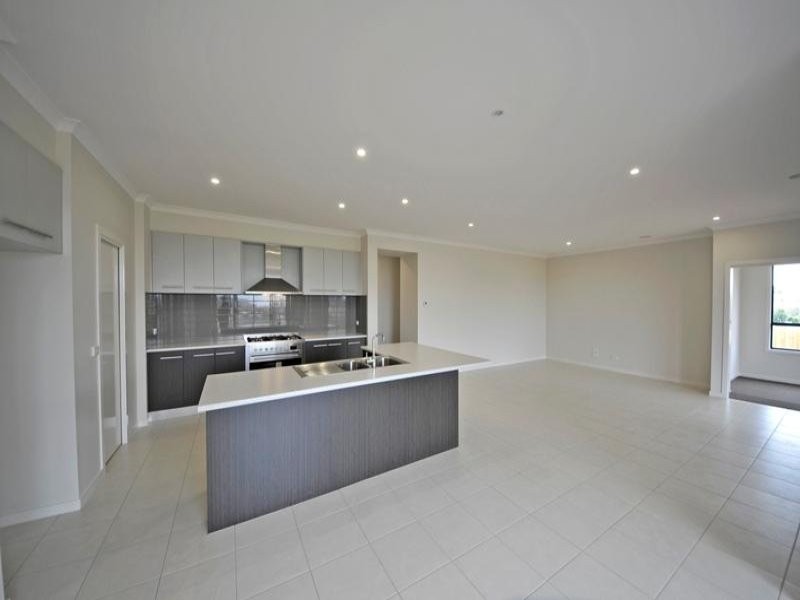 13 Paulan Court, Warragul VIC 3820