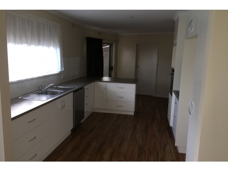 143 Albert Road, Warragul VIC 3820
