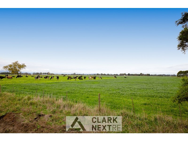 C A 135 Temby Road, Iona VIC 3815