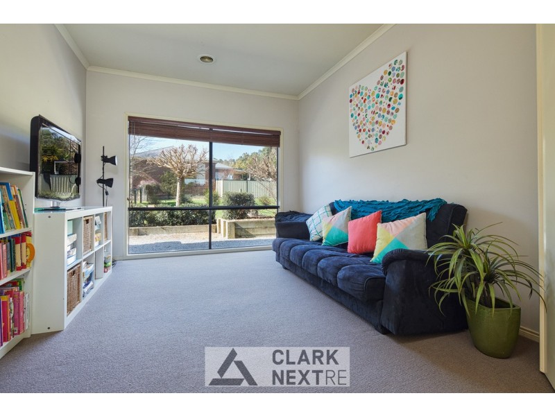 14 Hague Court, Drouin VIC 3818