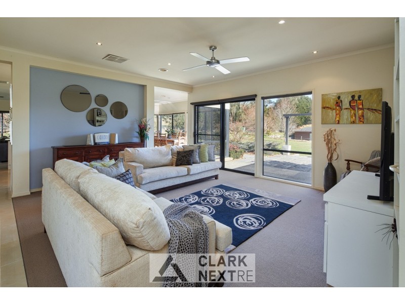 14 Hague Court, Drouin VIC 3818