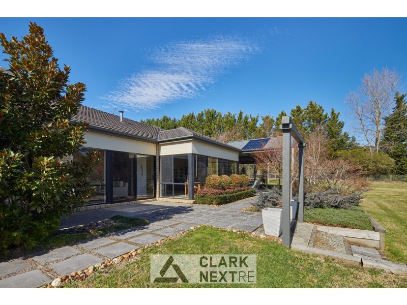 14 Hague Court, Drouin VIC 3818