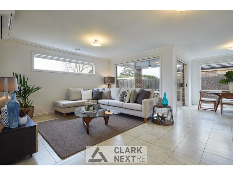 23 Rivendale Crescent, Drouin VIC 3818