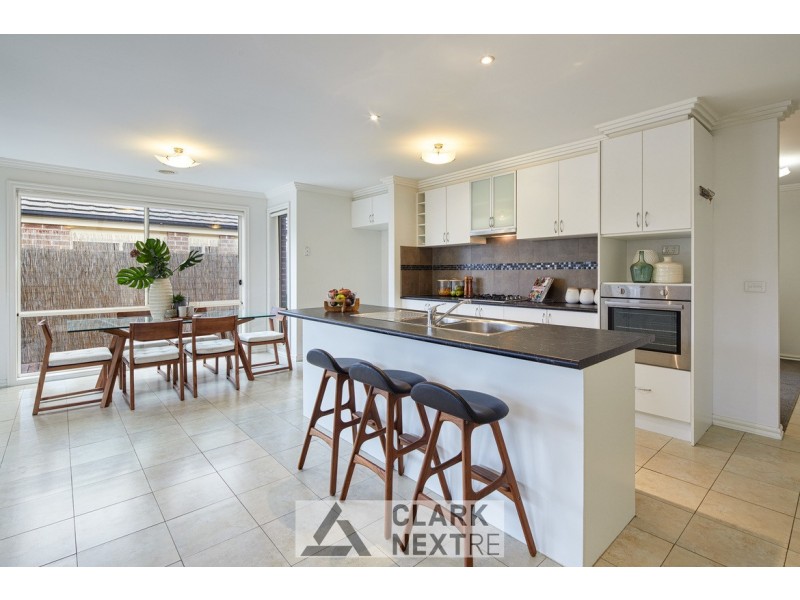 23 Rivendale Crescent, Drouin VIC 3818