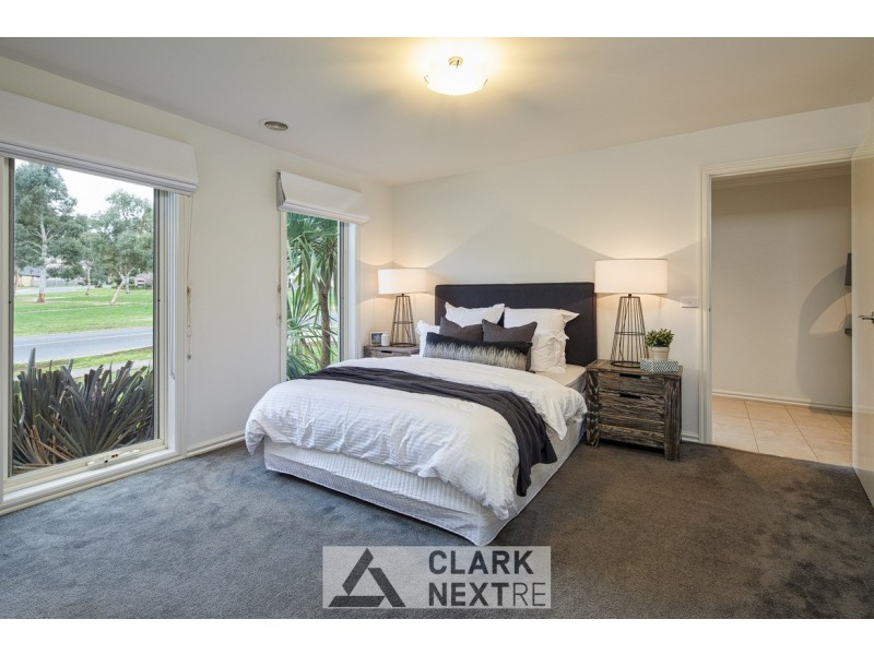 23 Rivendale Crescent, Drouin VIC 3818