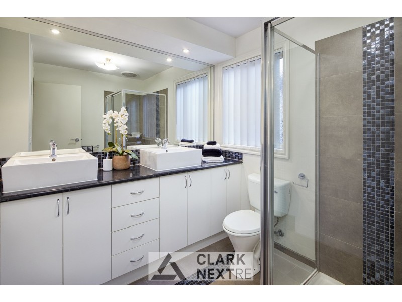 23 Rivendale Crescent, Drouin VIC 3818