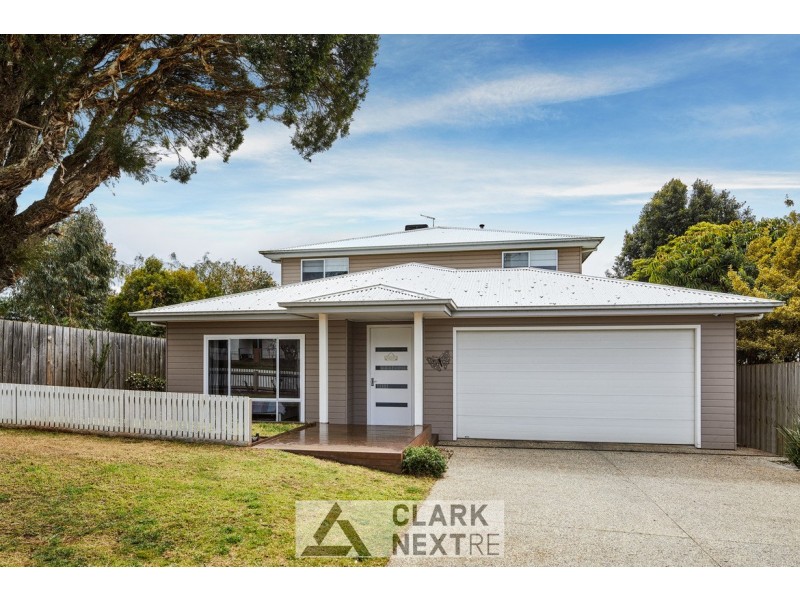 11 Fairchild Street, Drouin VIC 3818