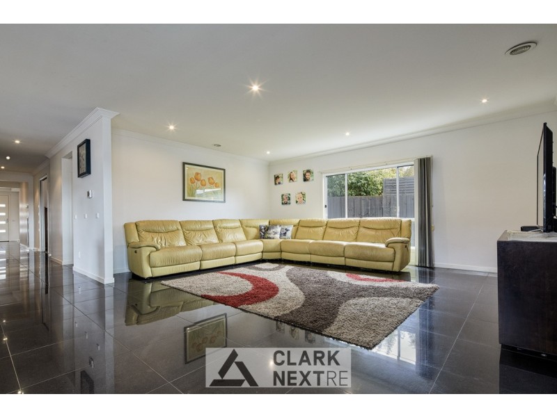 11 Fairchild Street, Drouin VIC 3818