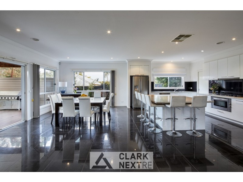 11 Fairchild Street, Drouin VIC 3818