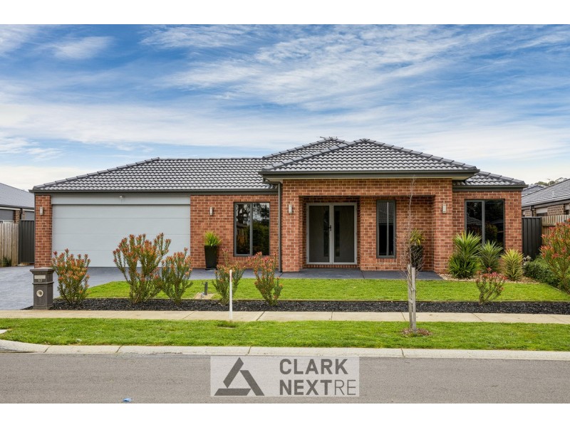 52 Pepper Crescent, Drouin VIC 3818