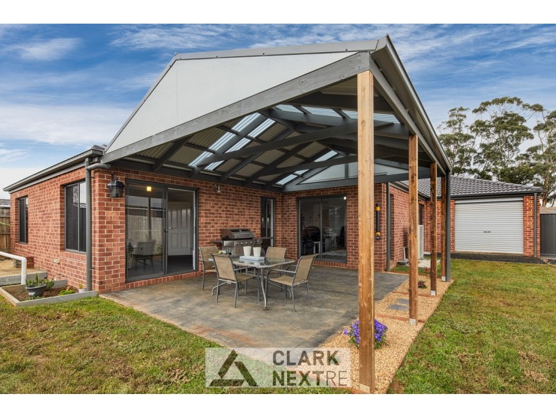 52 Pepper Crescent, Drouin VIC 3818