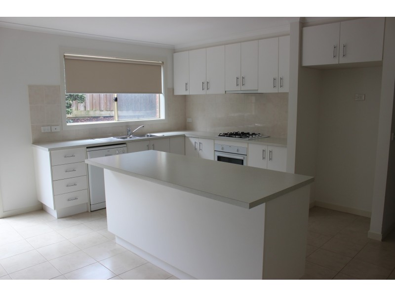 5 Eucalypt Court, Drouin VIC 3818