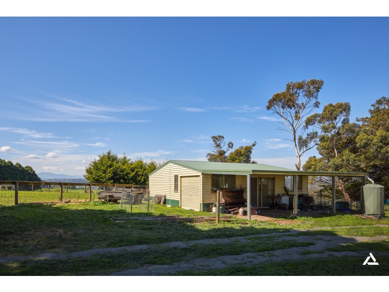 101 Shearn Road, Jindivick VIC 3818