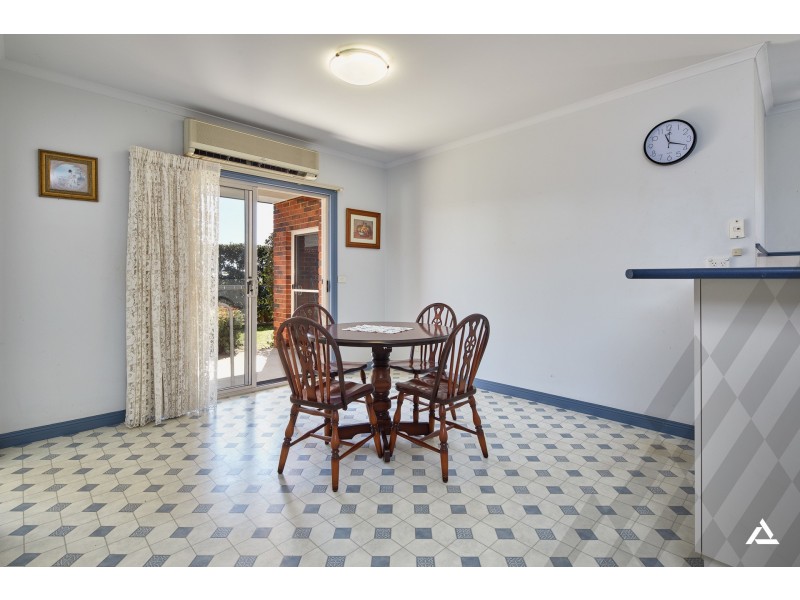 6 Rees Close, Drouin VIC 3818