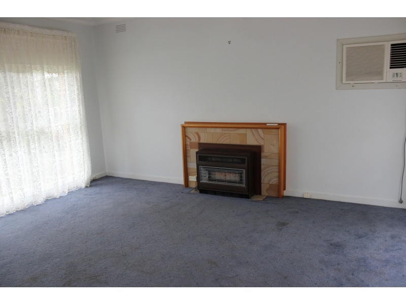 24 Sinclair Street, Warragul VIC 3820
