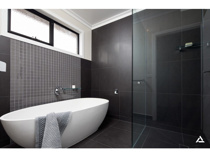 20 Chesterfield Avenue, Warragul VIC 3820
