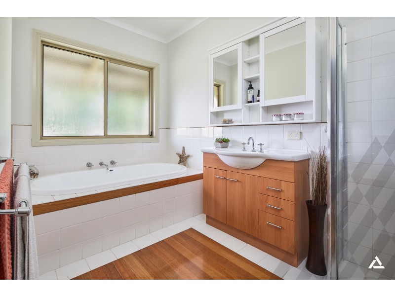 29 Old Sale Road, Buln Buln VIC 3821