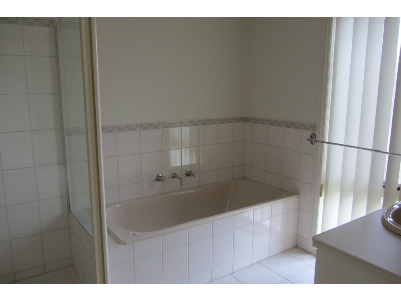 2/96 Burke Street, Warragul VIC 3820