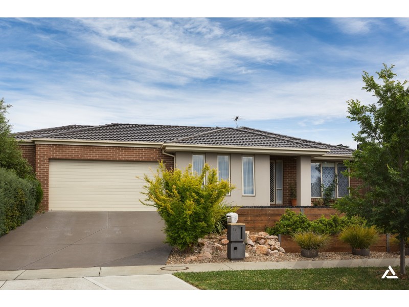 15 Highland Way, Warragul VIC 3820