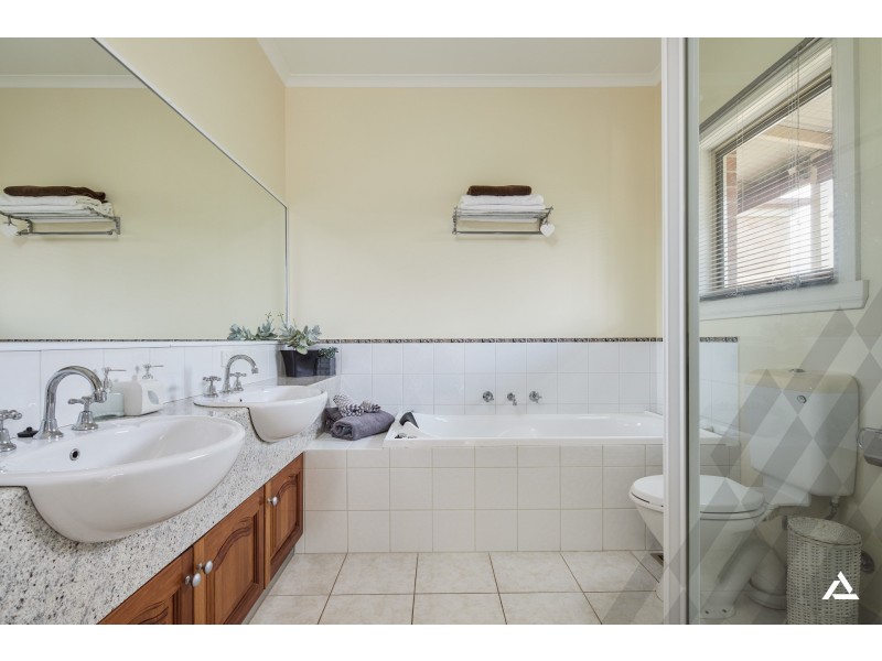12 Munro Street, Warragul VIC 3820
