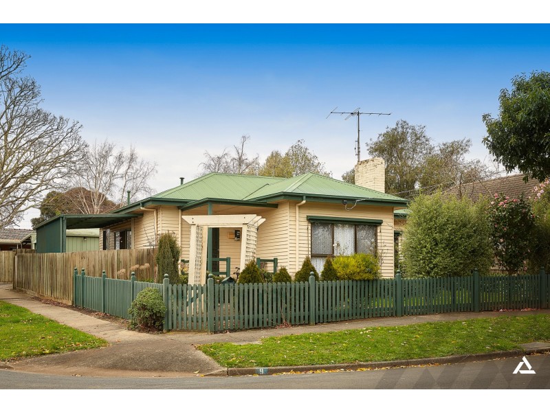 9 Davies Street, Warragul VIC 3820